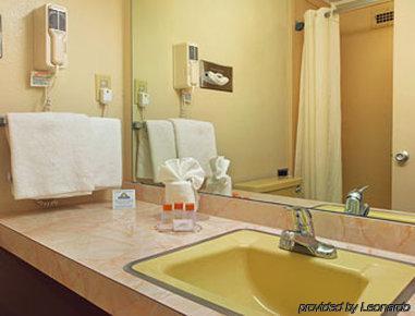 Days Inn By Wyndham Кіттері Номер фото